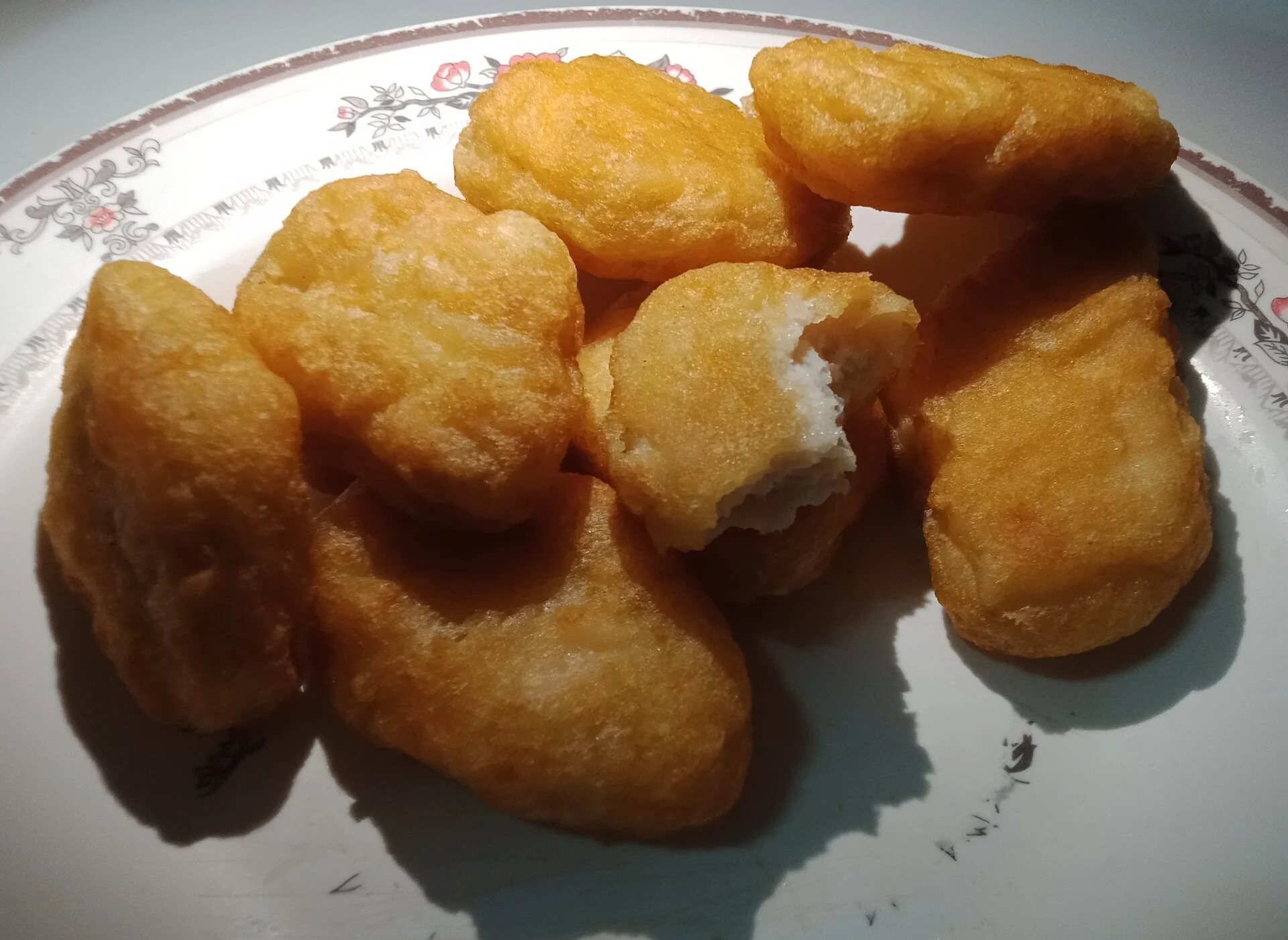 Chicken nuggets and crispy chicken sides